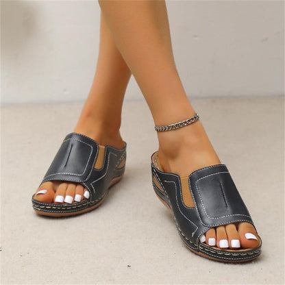 2023 Women's Casual Summer Daily Comfort Slip On Solid Color Leather Sandals