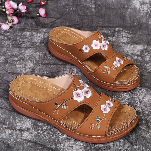 Flower Embroidered Vintage Casual Wedges Sandals